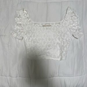 Cropped white lace shirt